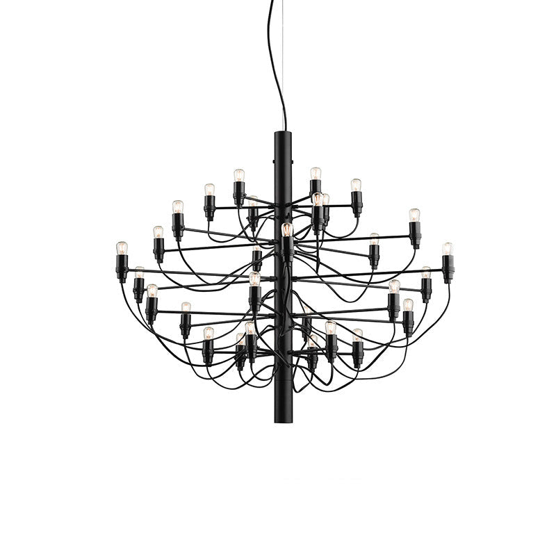 Lampadario di design medievale italiano