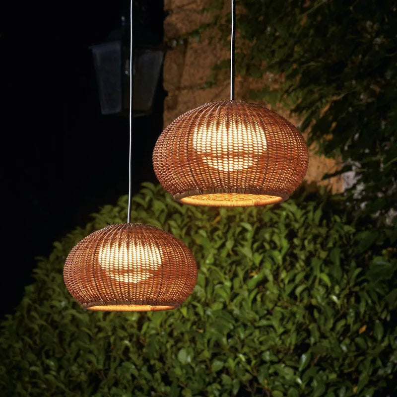 Luce a sospensione in bambù per esterni/interni