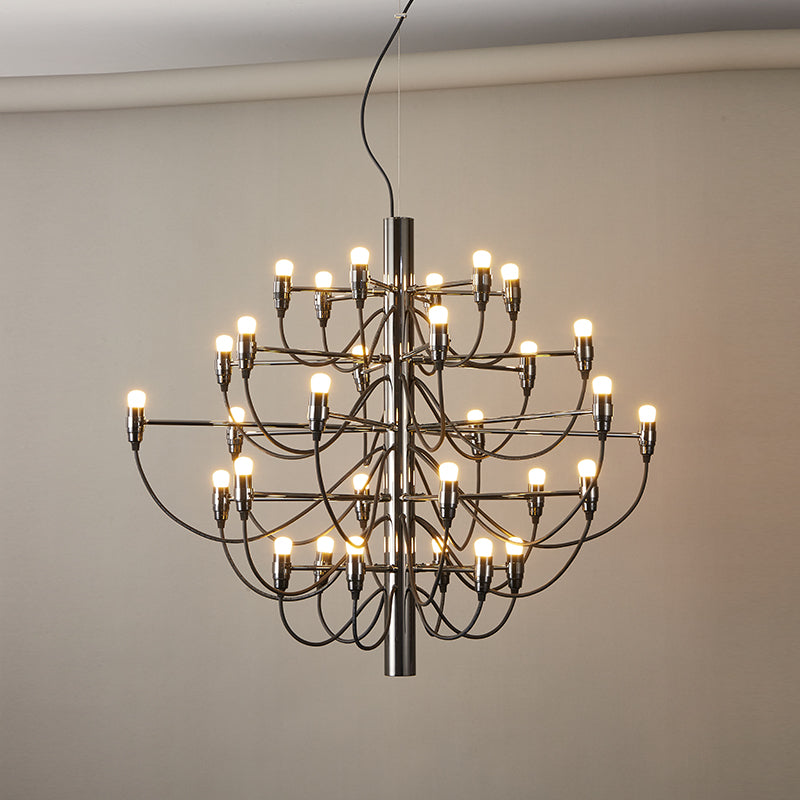 Lampadario di design medievale italiano