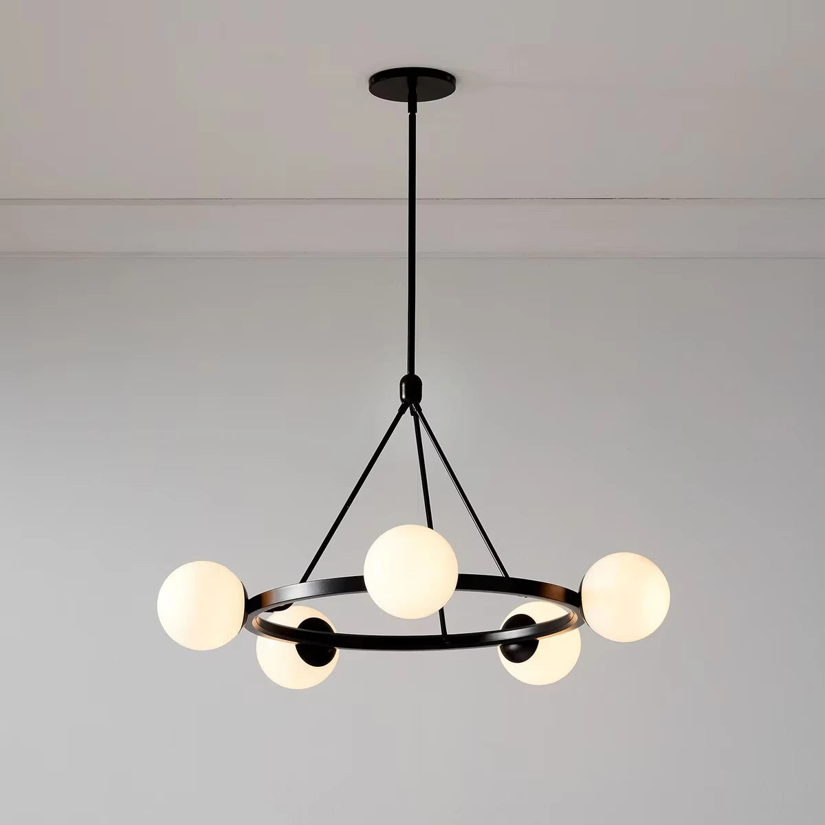 Lampadario Uskas Nordic a 5 teste