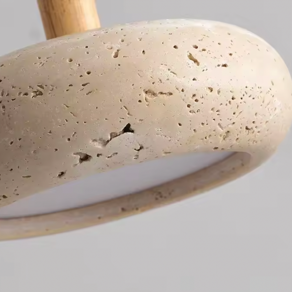 Luce a sospensione in travertino