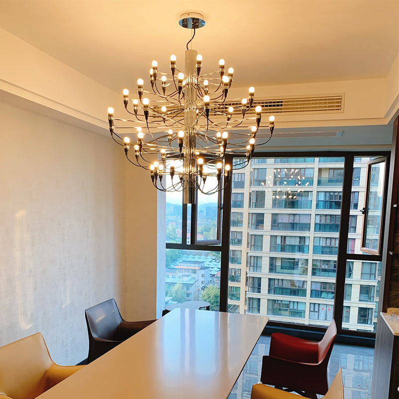 Lampadario di design medievale italiano