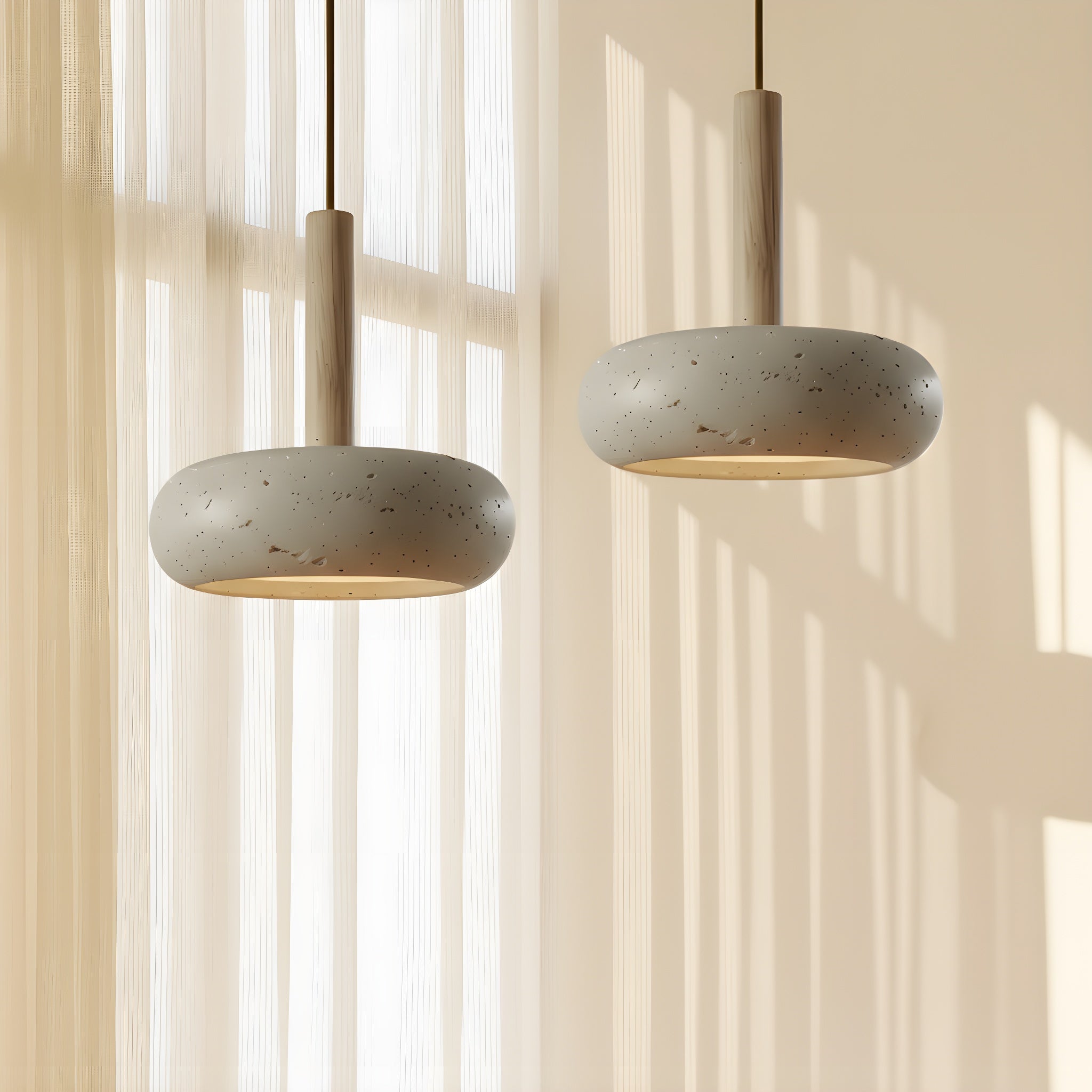 Luce a sospensione in travertino