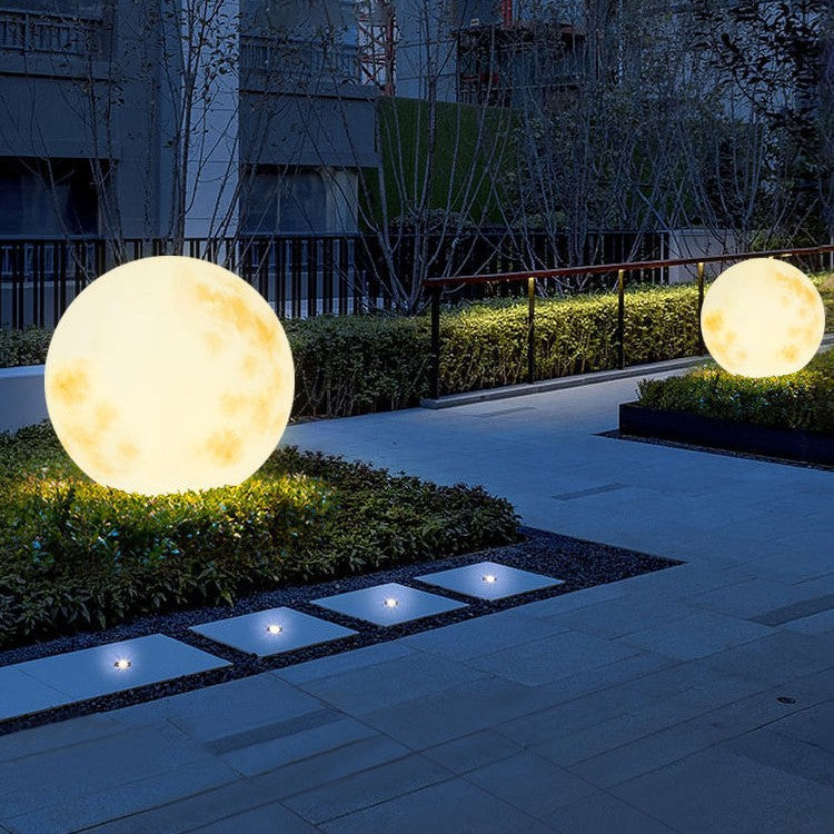Lampada da giardino a energia solare