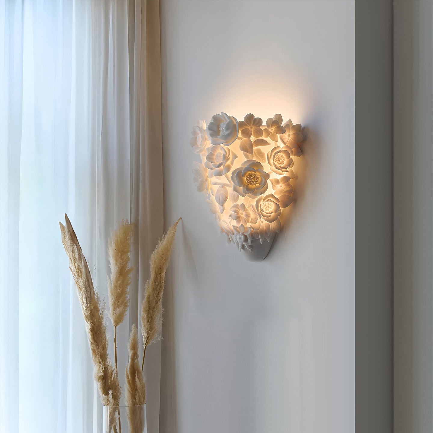 Lampada da parete a fiori in ceramica
