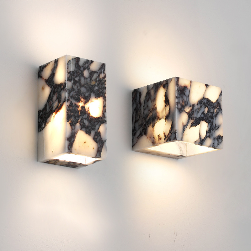 Applique a cubo di marmo