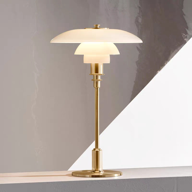 Lampada da tavolo di design danese