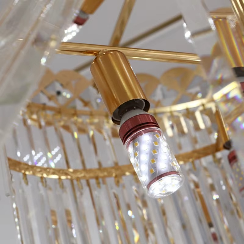 Lampadario moderno in cristallo per scale