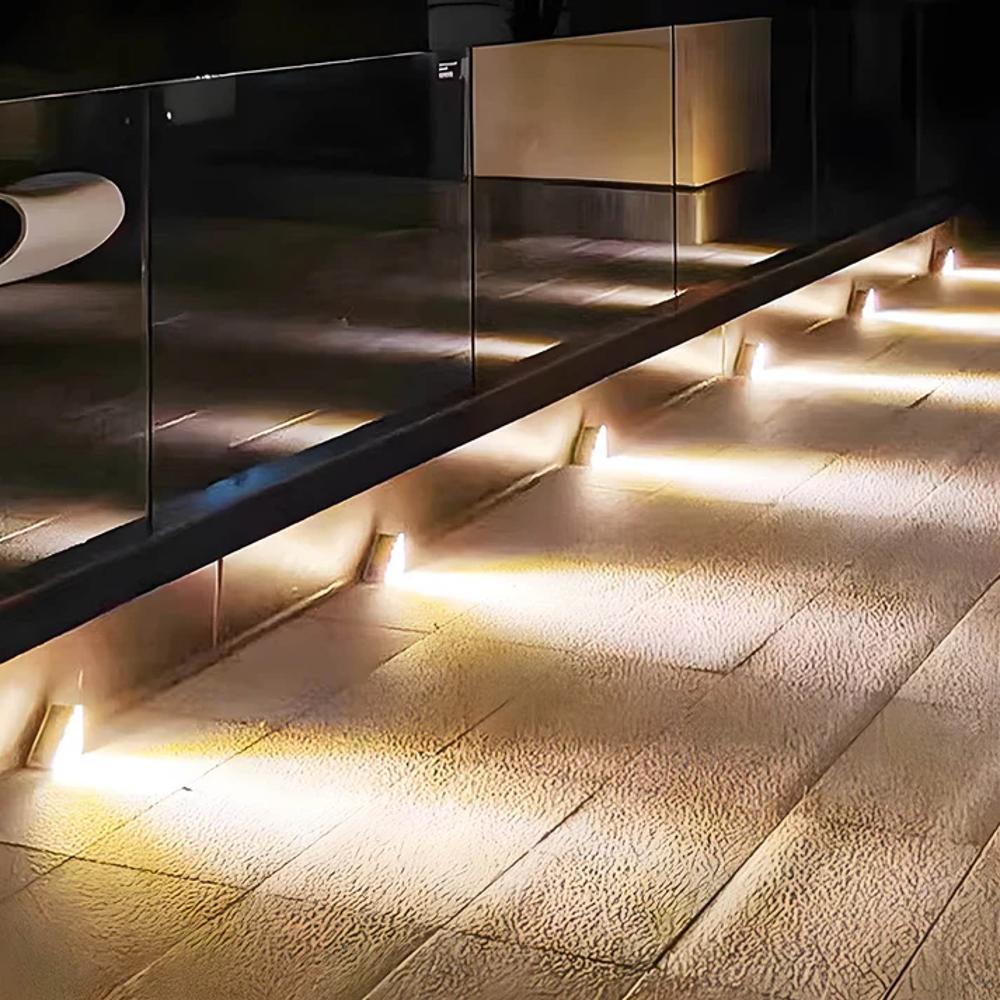 Luci solari per scale esterne