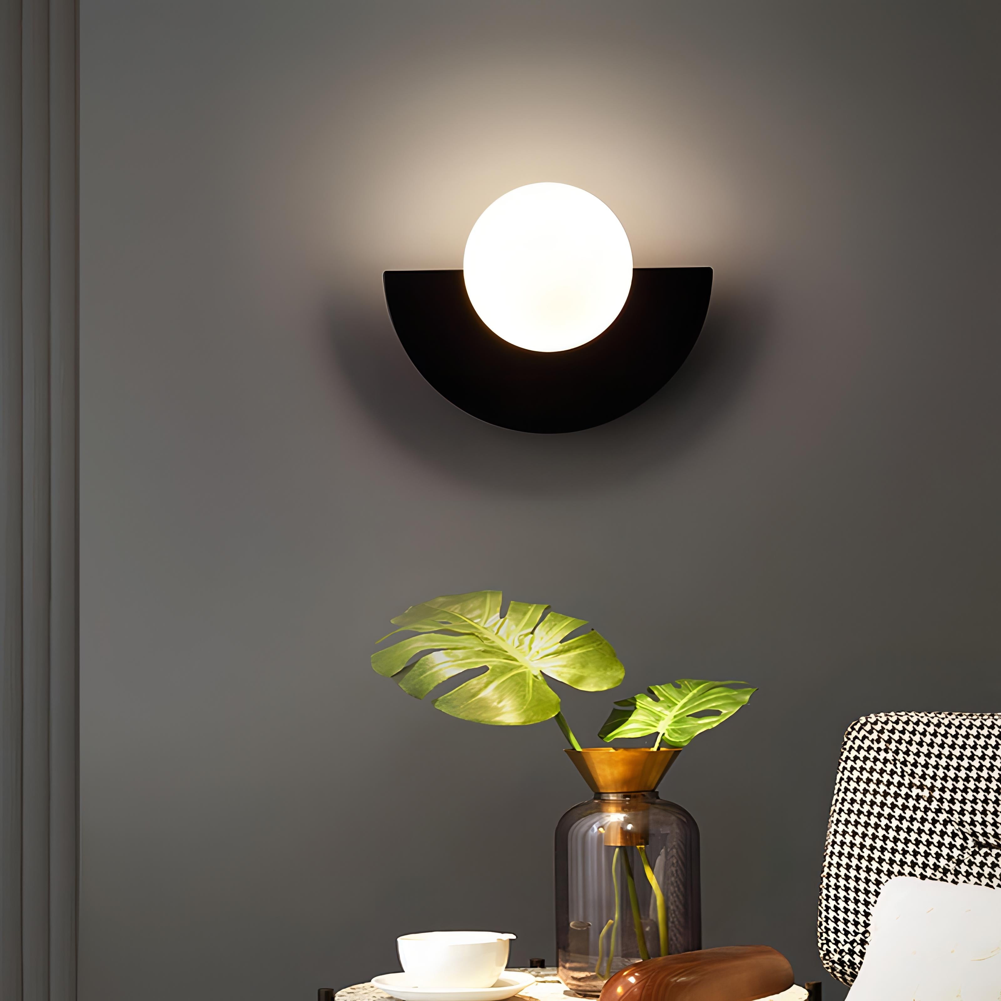 Everest - Lampada da parete a semicerchio nordico