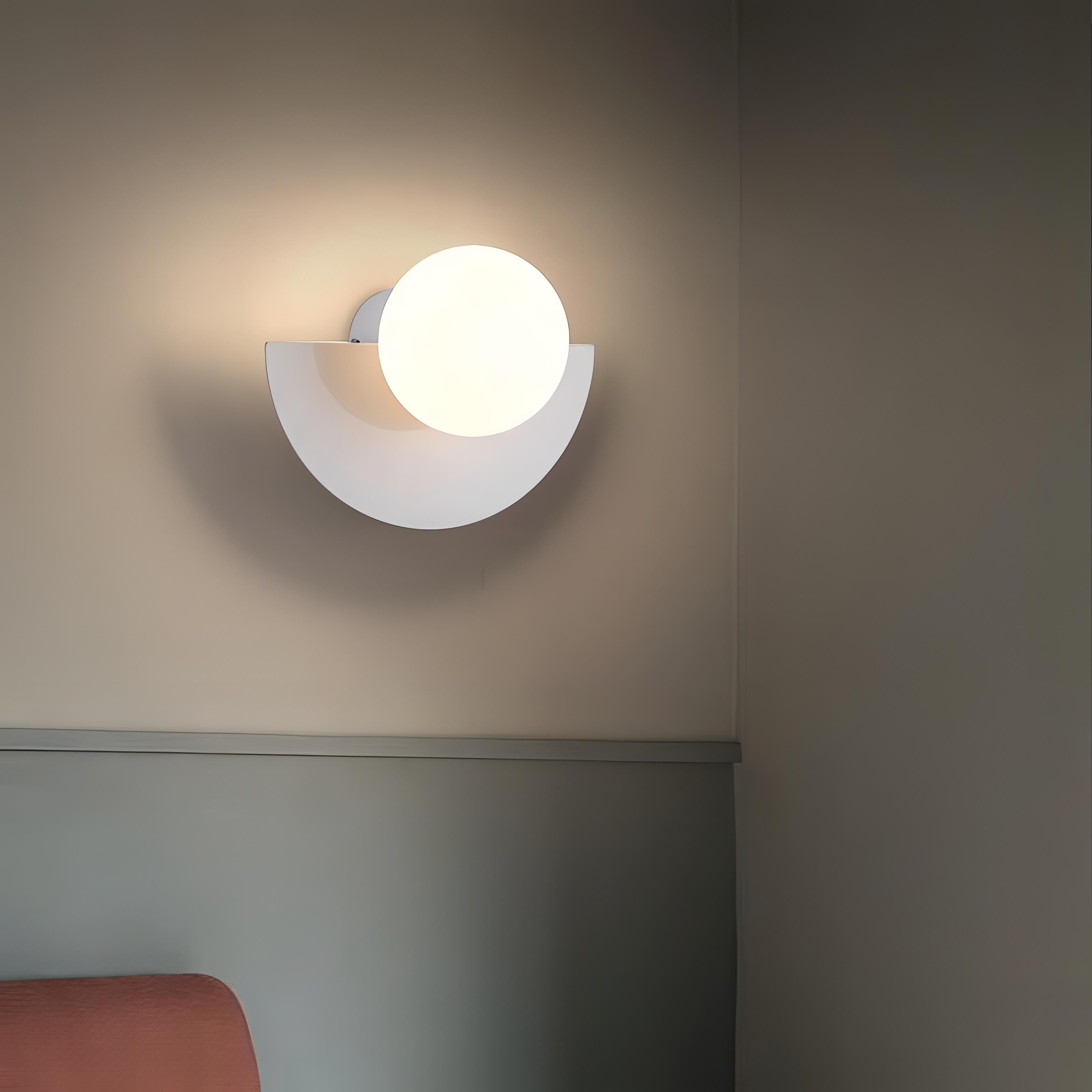 Everest - Lampada da parete a semicerchio nordico