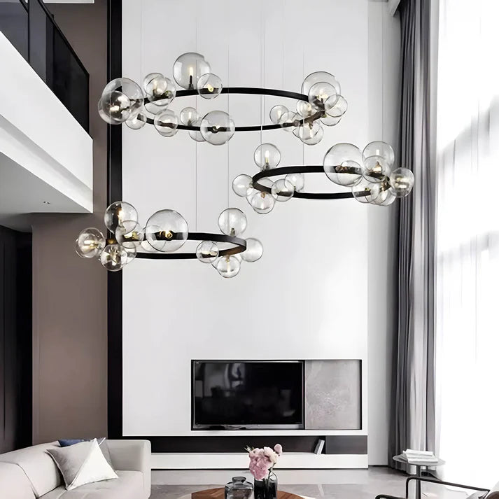 Il lampadario ad anello di Alyse