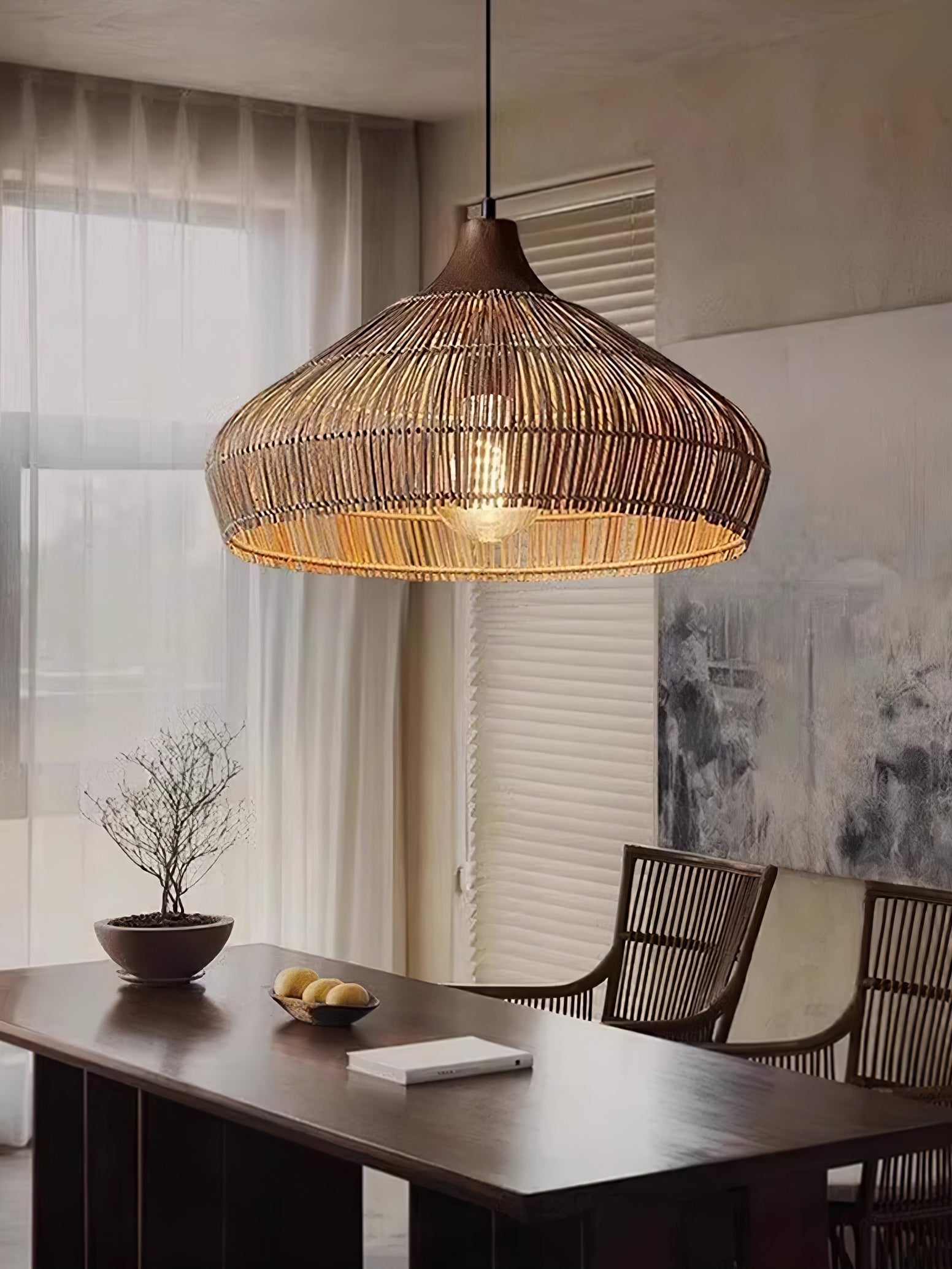 Luce a sospensione in vimini e rattan