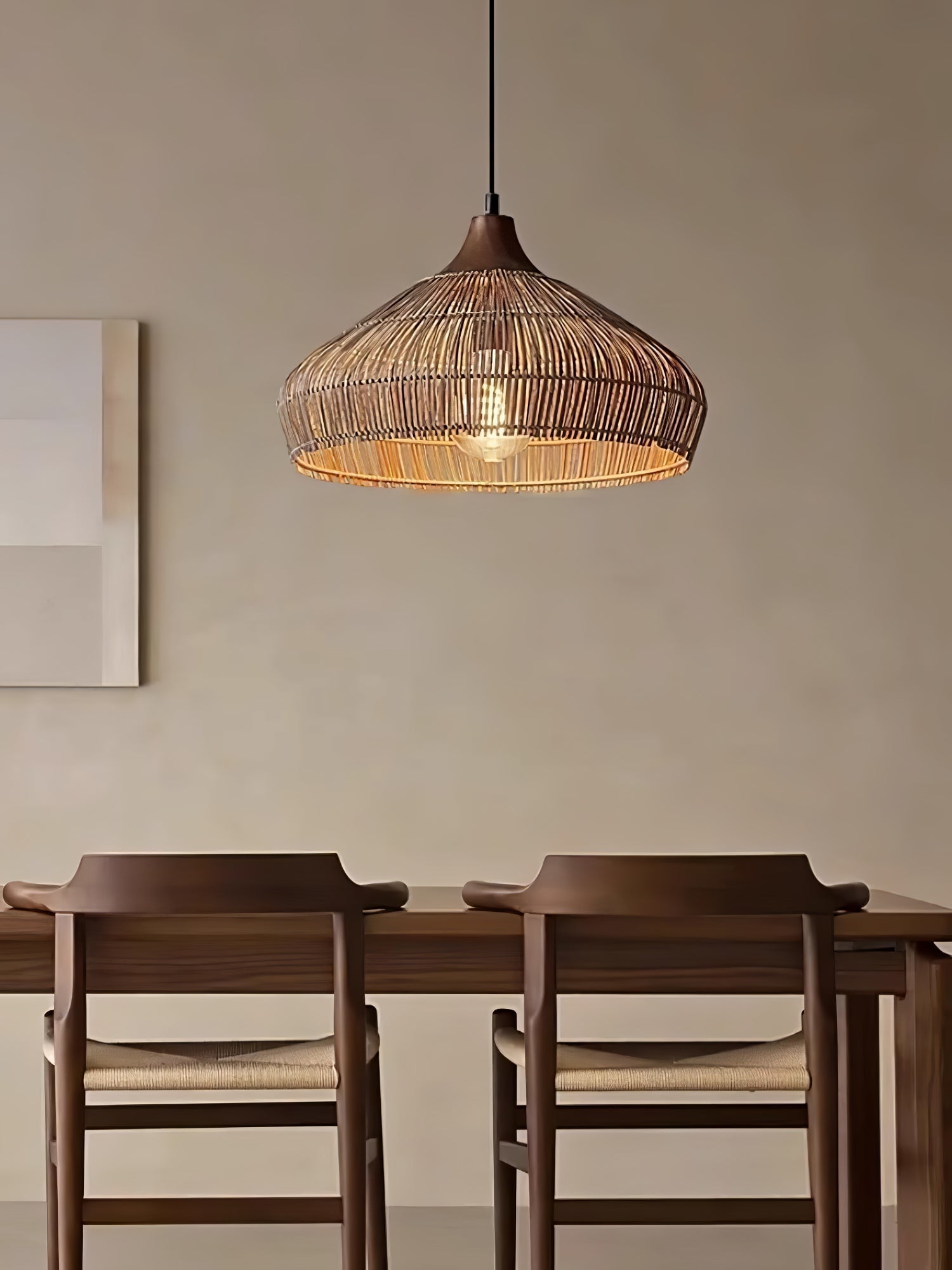 Luce a sospensione in vimini e rattan