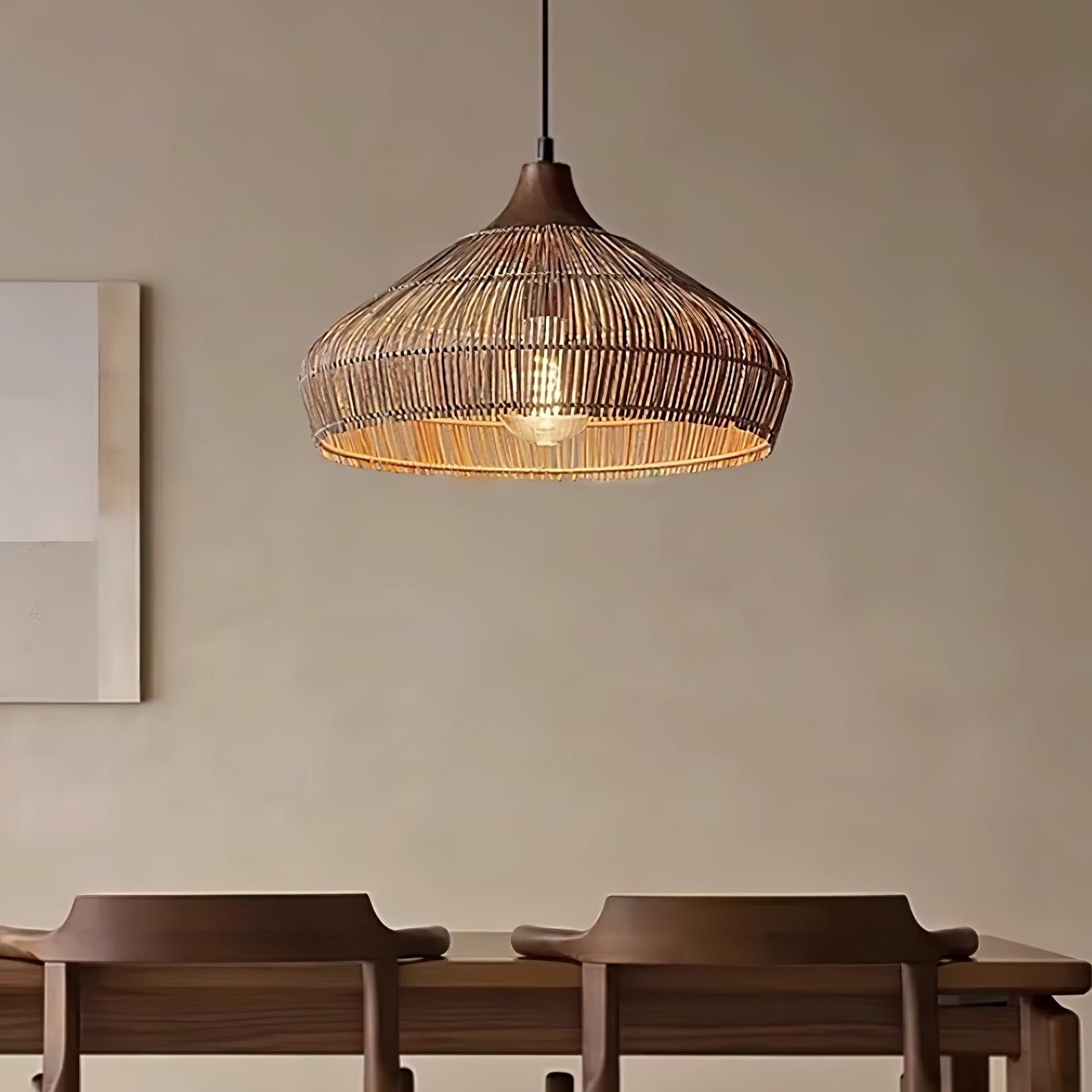 Luce a sospensione in vimini e rattan
