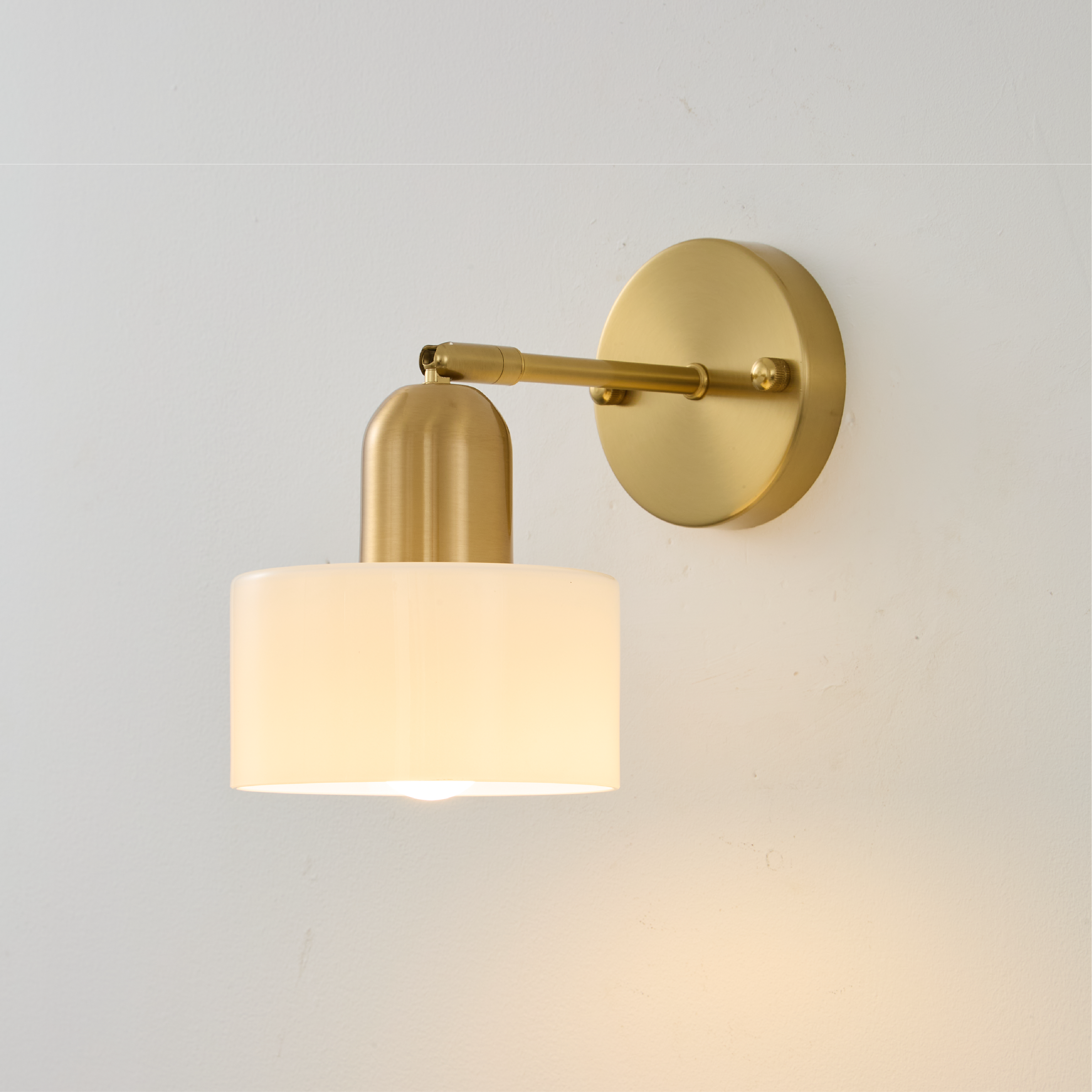 Applique Bauhaus in vetro colorato