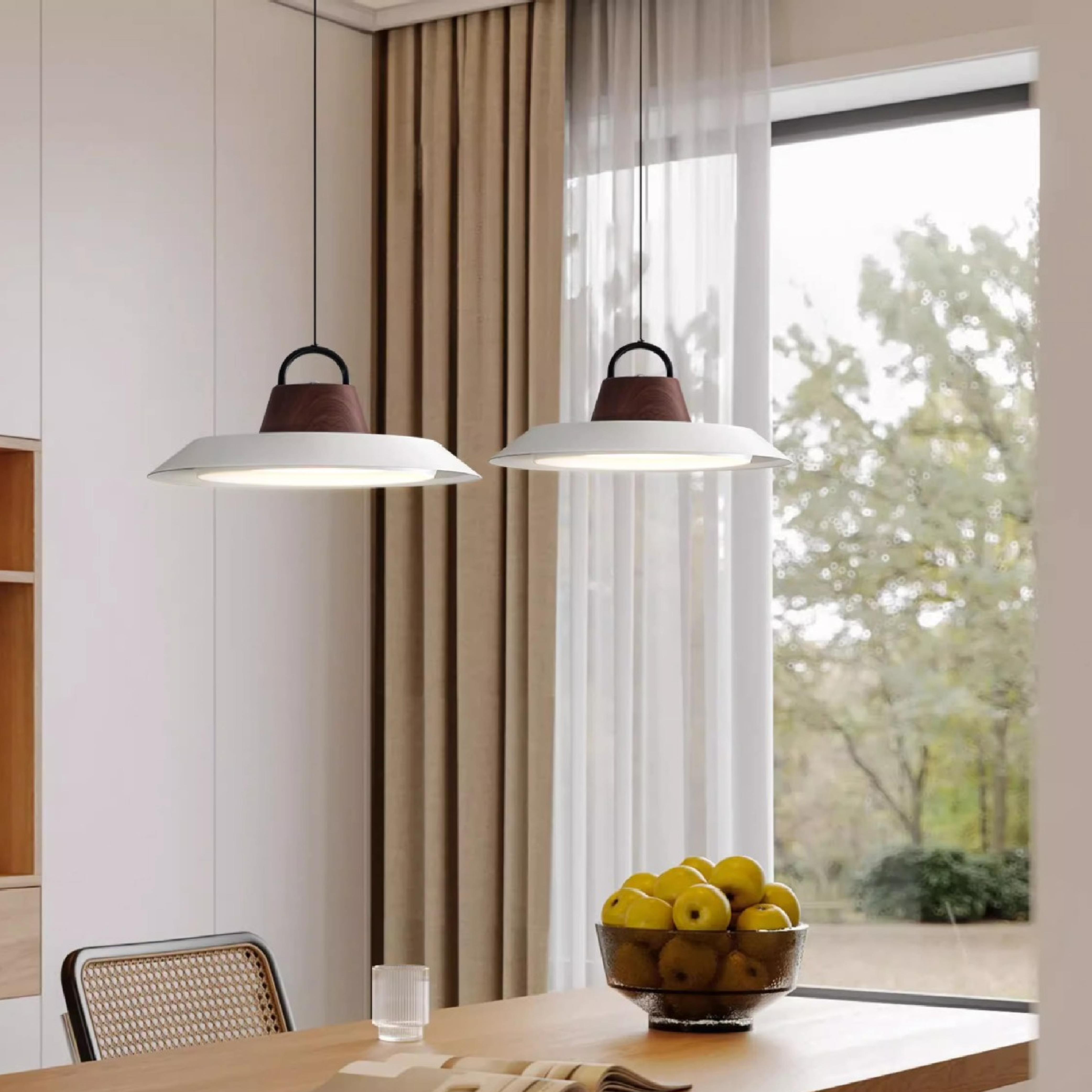 Lampada a sospensione scandinava in legno e metallo